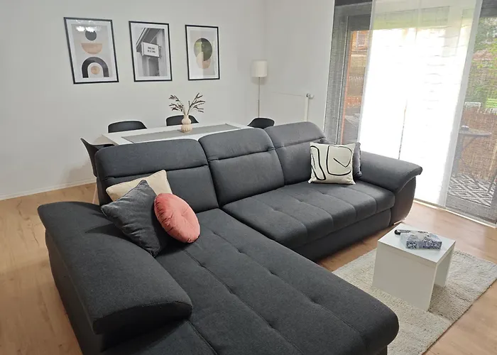 شقة Fh-naehe: Modernes Mit Balkon *