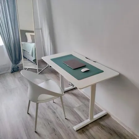 Fh-naehe: Modernes Mit Balkon