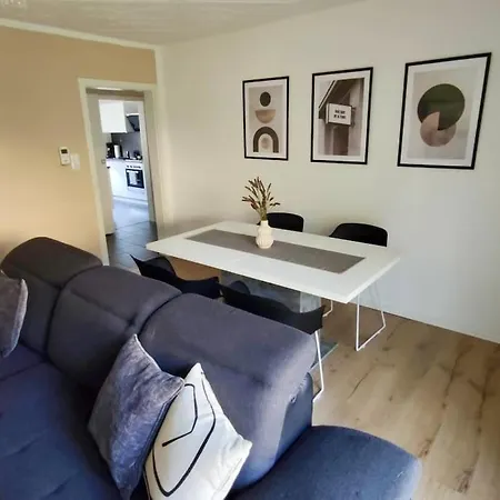 Fh-naehe: Modernes Mit Balkon * Hof (Bavaria)