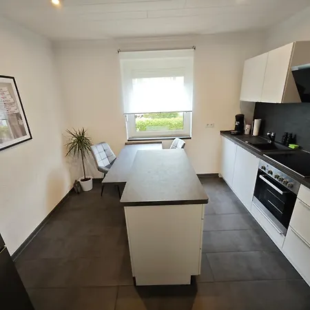 Fh-naehe: Modernes Mit Balkon *