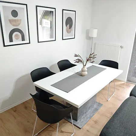 Fh-naehe: Modernes Mit Balkon 호프